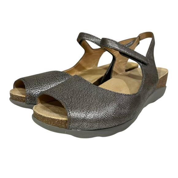 Dansko Marcy Metallic Pewter Women’s Sandal Peep Toe Ankle Strap Sz 41 (11 US) - Picture 5 of 10